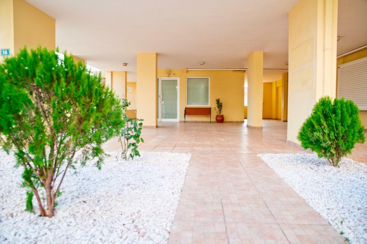 Nesto Athens Airport Apartment Spata  Bagian luar foto